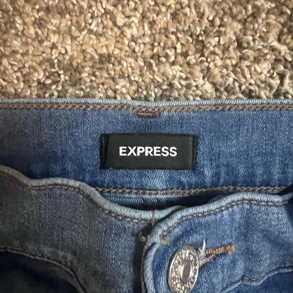 Express High Rise Mom Jean - Picture 5 of 5